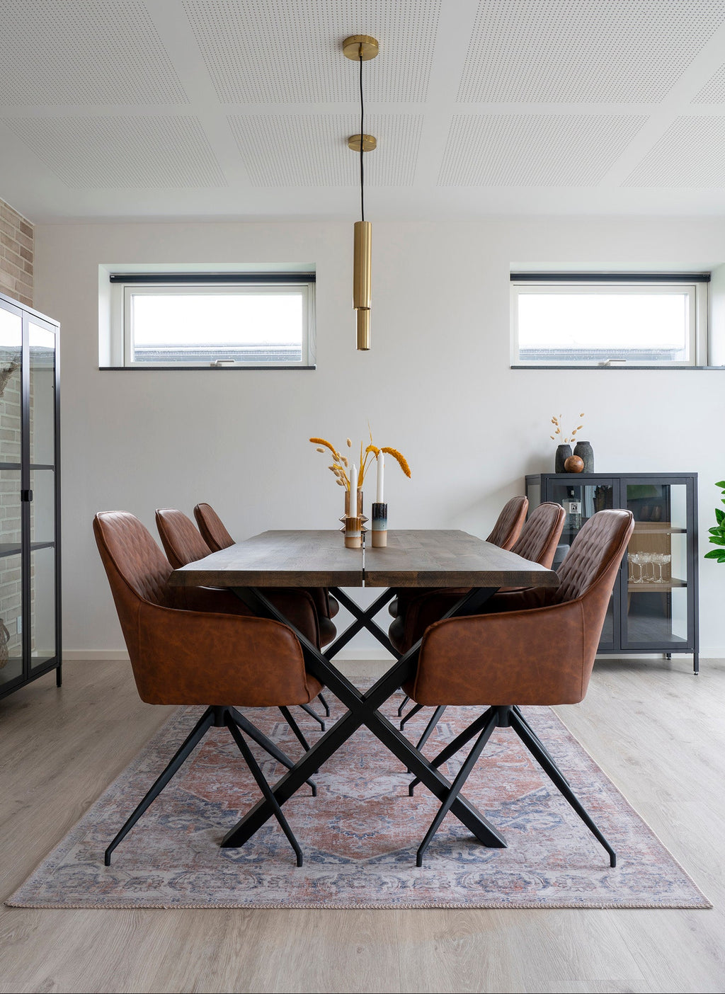 Harbo Matstol med snurrfunktion – Vintage Brun PU