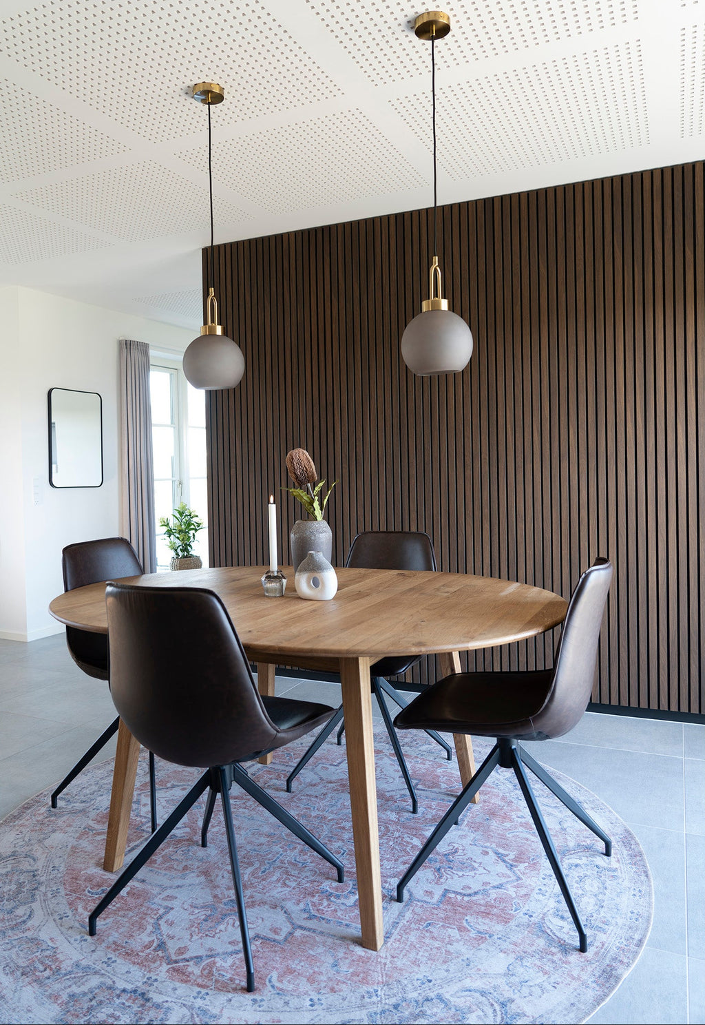 Monaco Matstol – Mörkbrun PU med Snurrfunktion