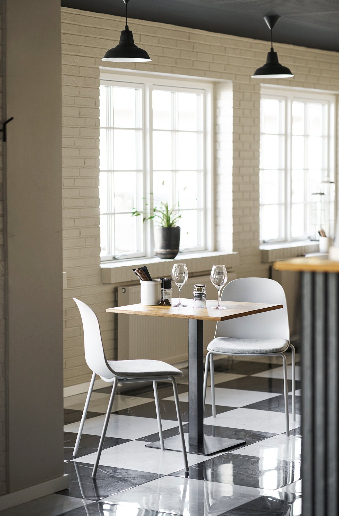 Madalena Matstol – Ljusgrå