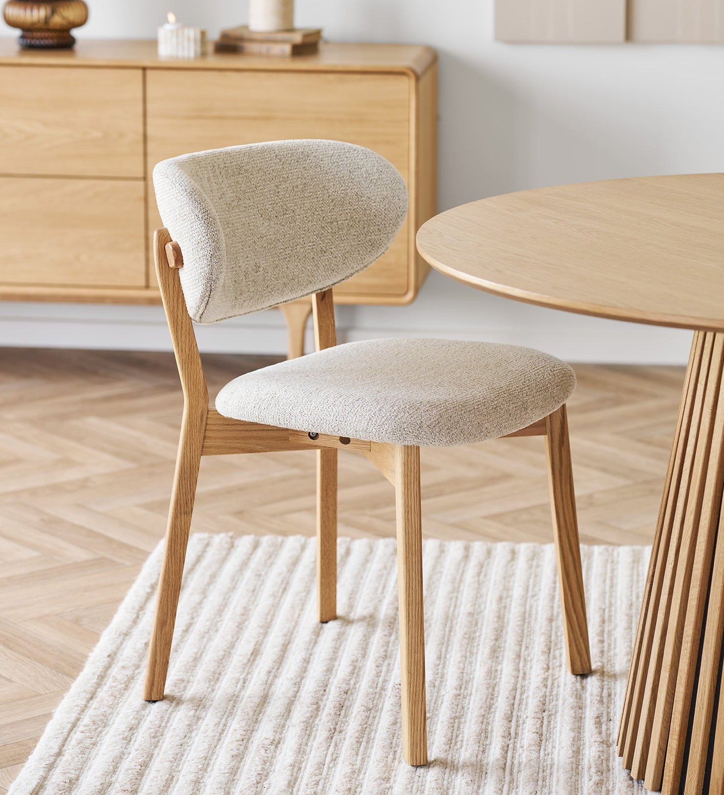 Dunkirk Matstol – Ek / Beige