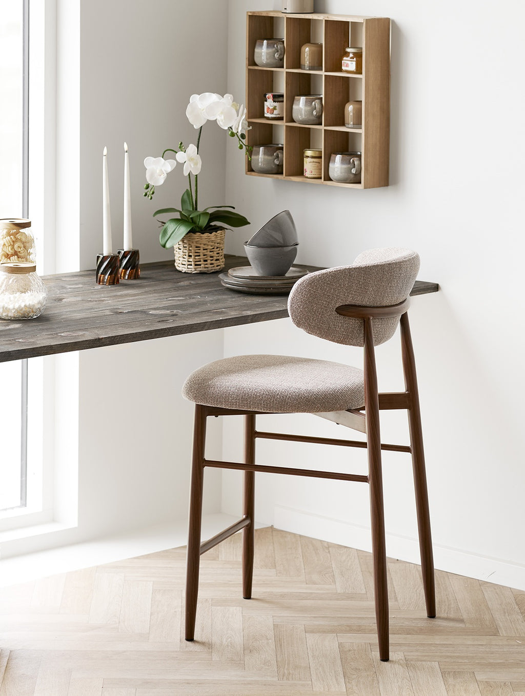 Levanto Barstol – Sand / Valnöt