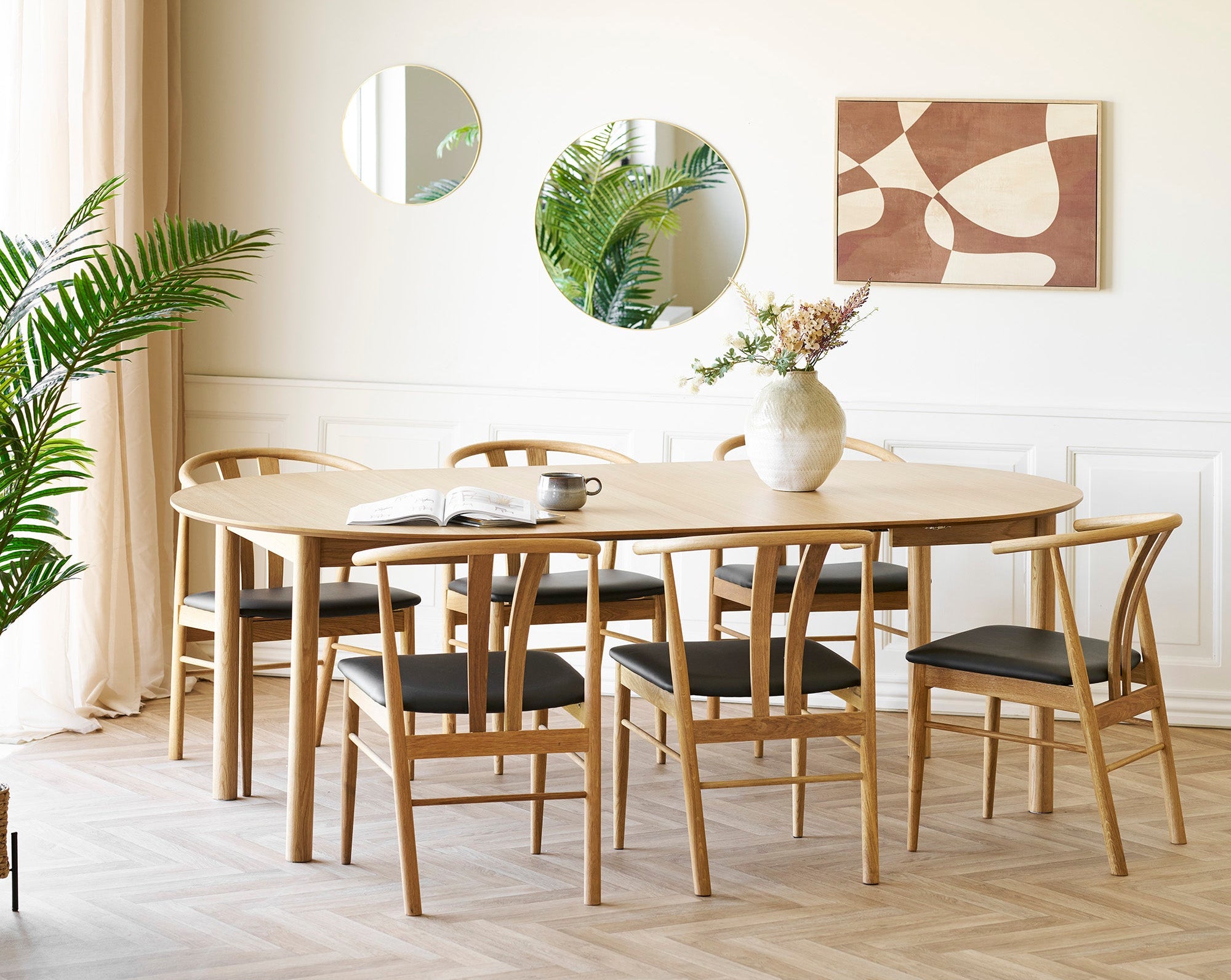 Artenara Matstol – Natur / Svart PU