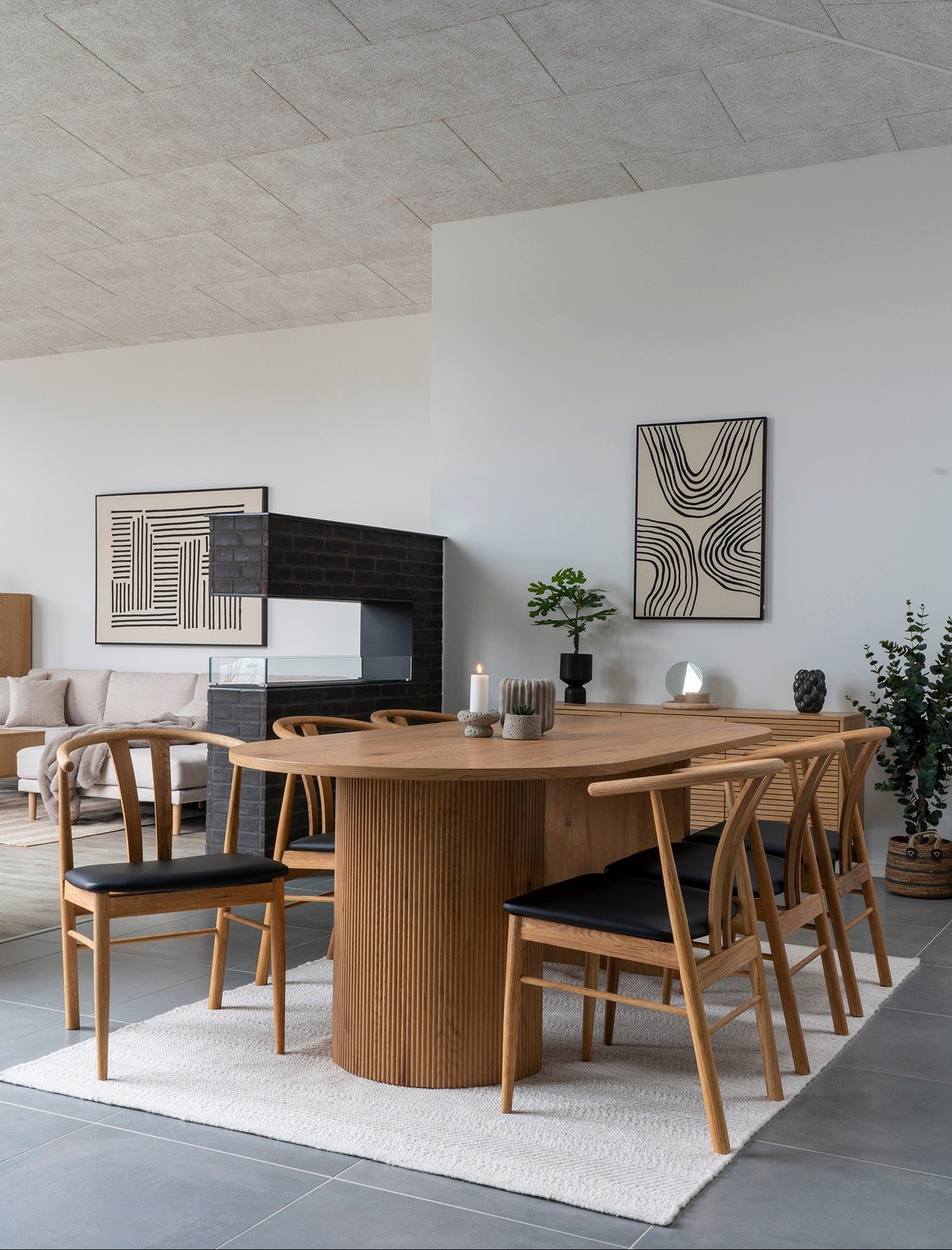 Artenara Matstol – Natur / Svart PU