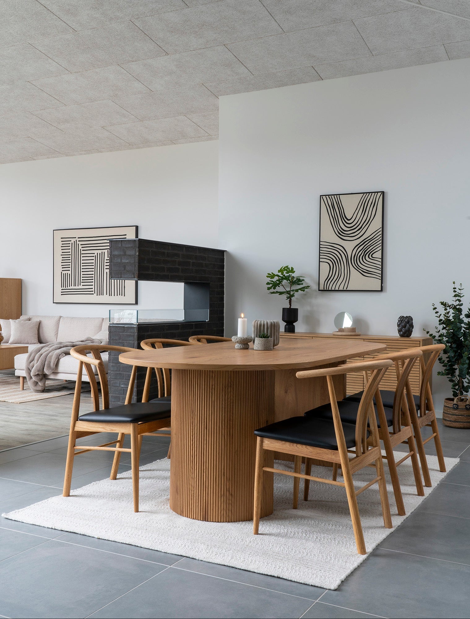 Artenara Matstol – Natur / Svart PU