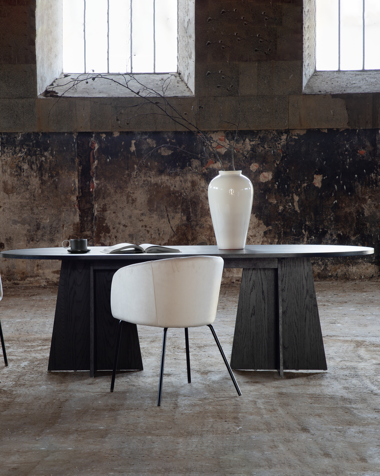 Bootcut Ovala Matbord 230 x 115 Svart