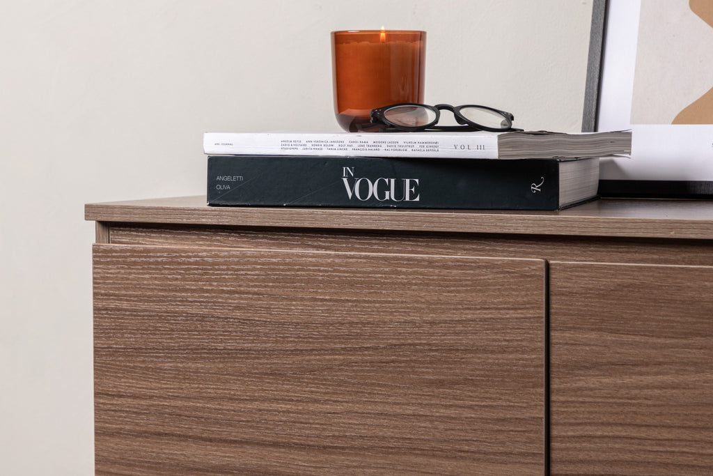 Corpus Byrå 40 x 56 x 138