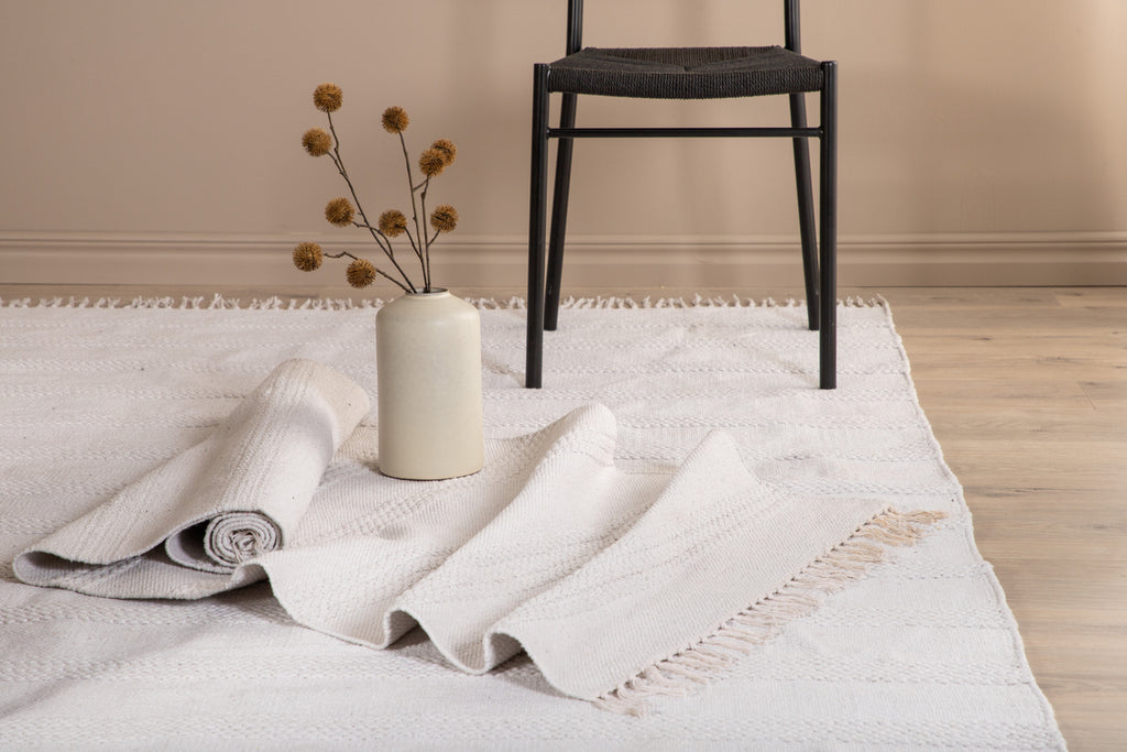 Nico Rektangulära Mattor 230 x 160 Off-white