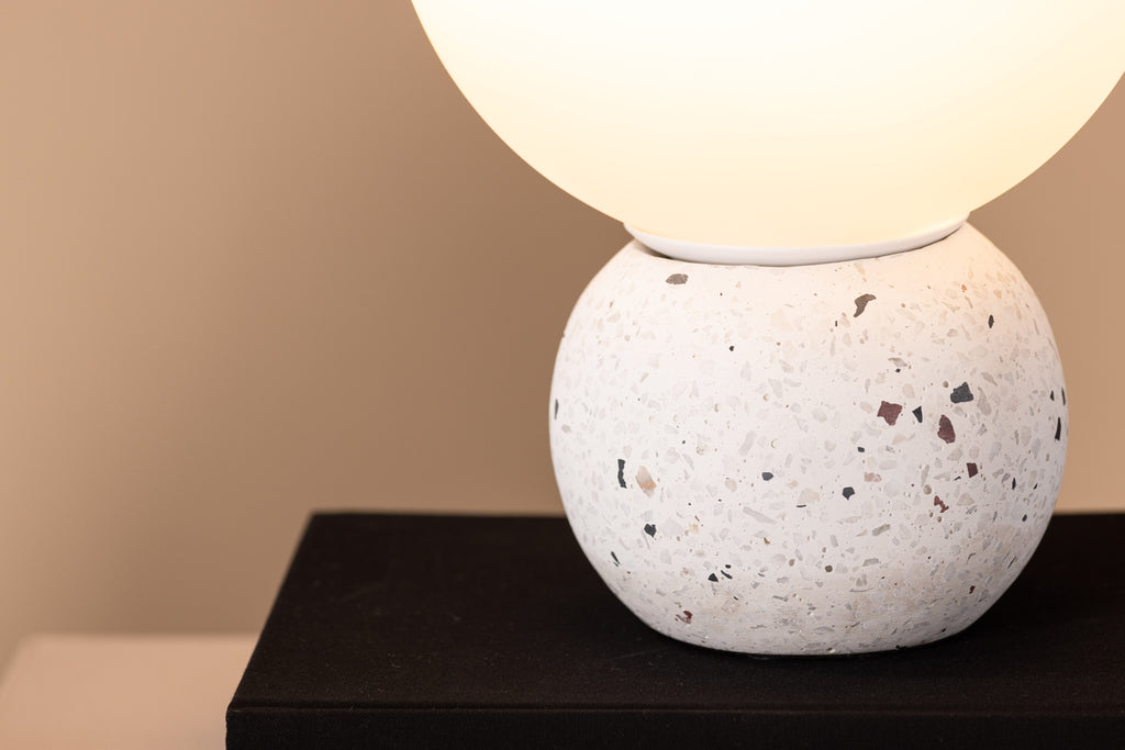 Metz Bordslampa Vit - 30cm