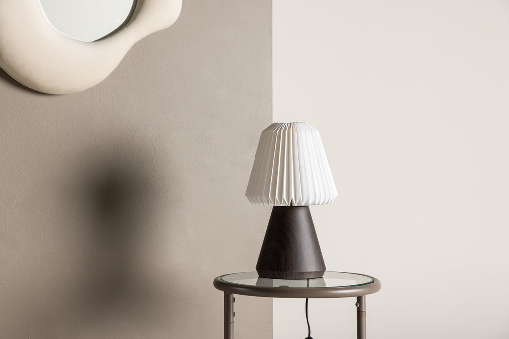 Fjällen Bordslampa Valnöt