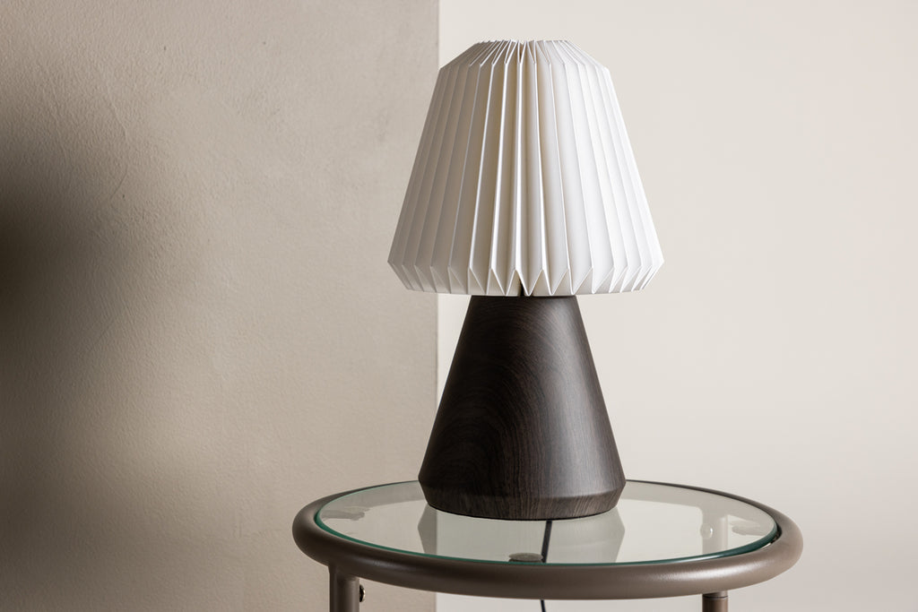 Fjällen Bordslampa Valnöt