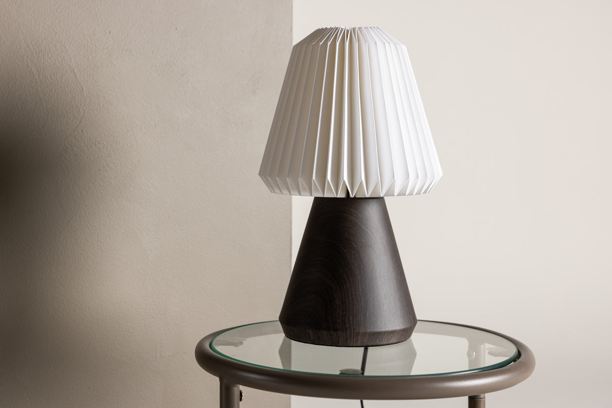 Fjällen Bordslampa Valnöt