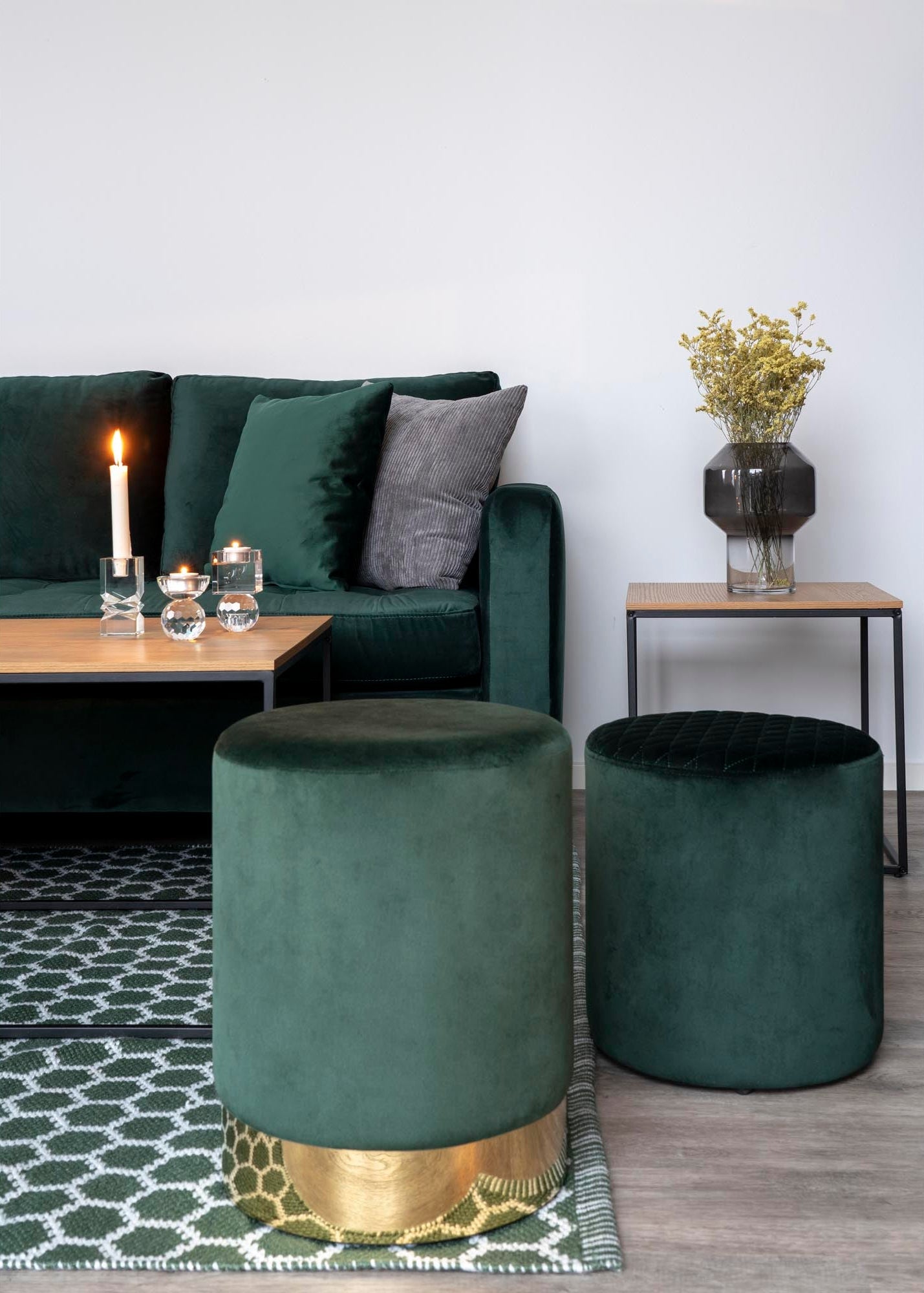 Vita Sidobord – Natur / Svart