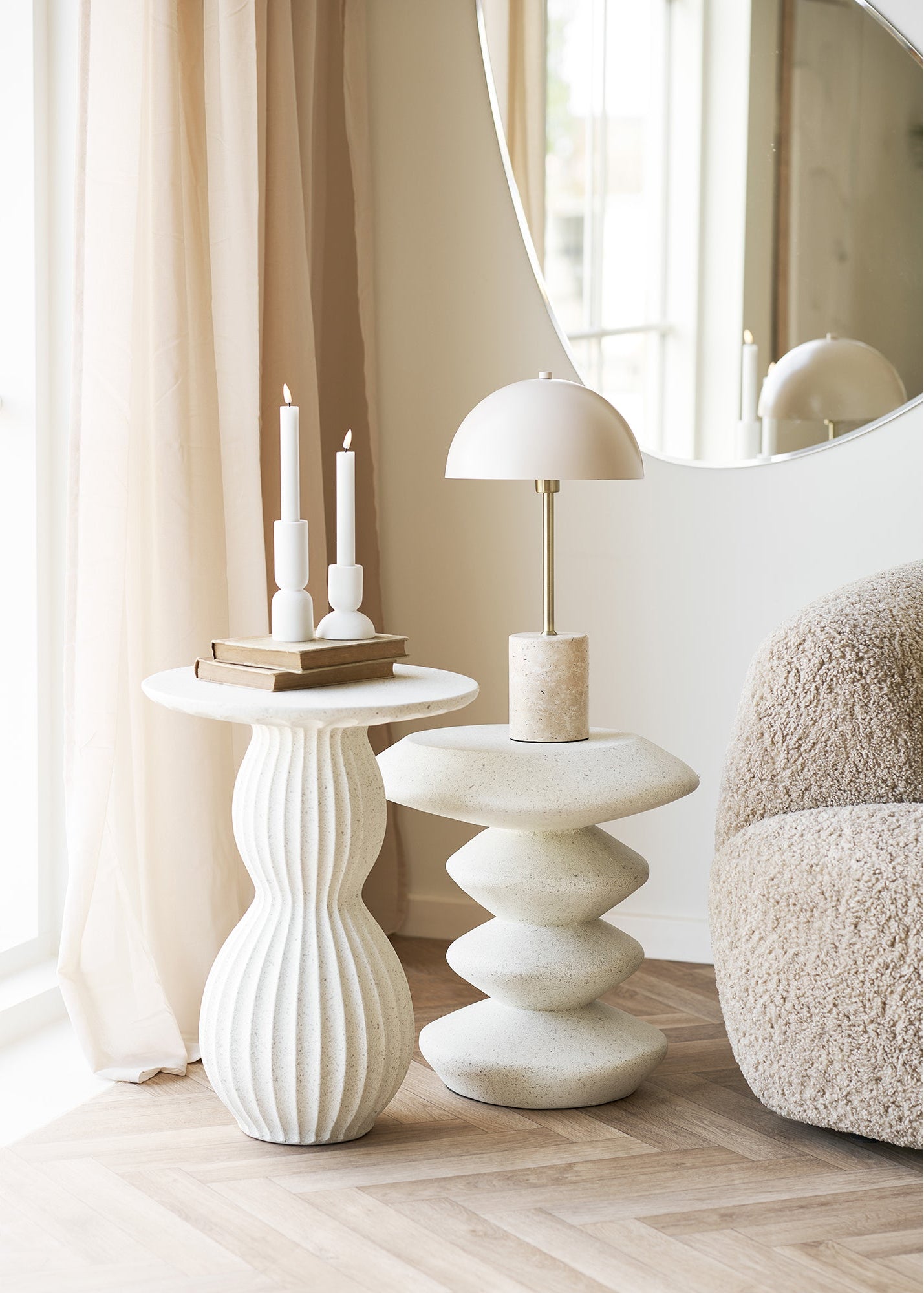 Newtown Sidobord – Vit Fiberclay
