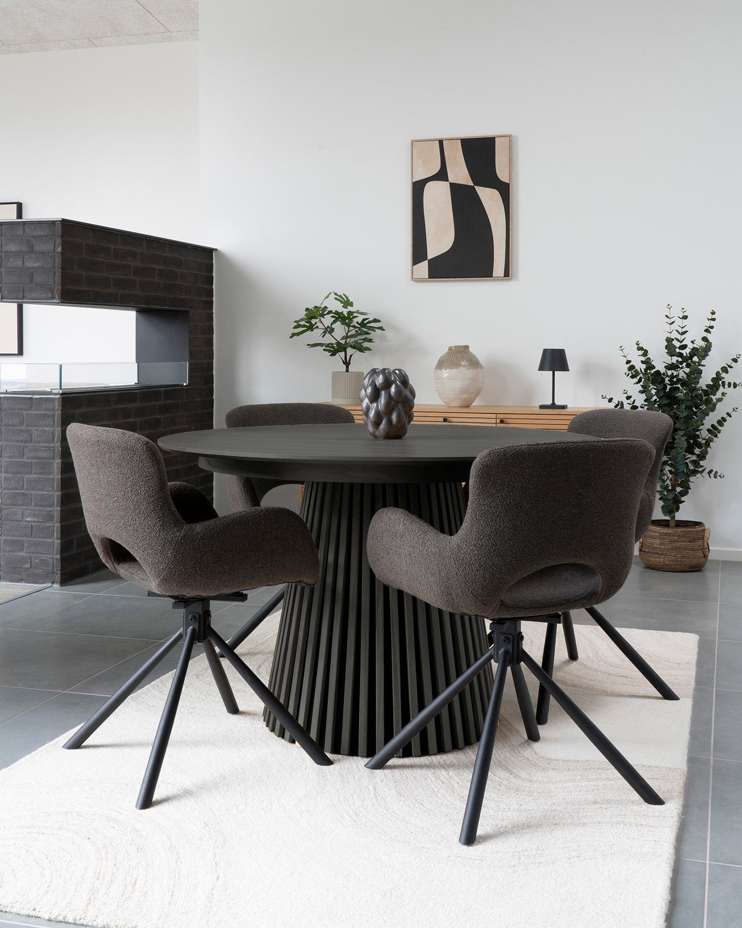 Osaka Matbord – Svart ⌀140cm