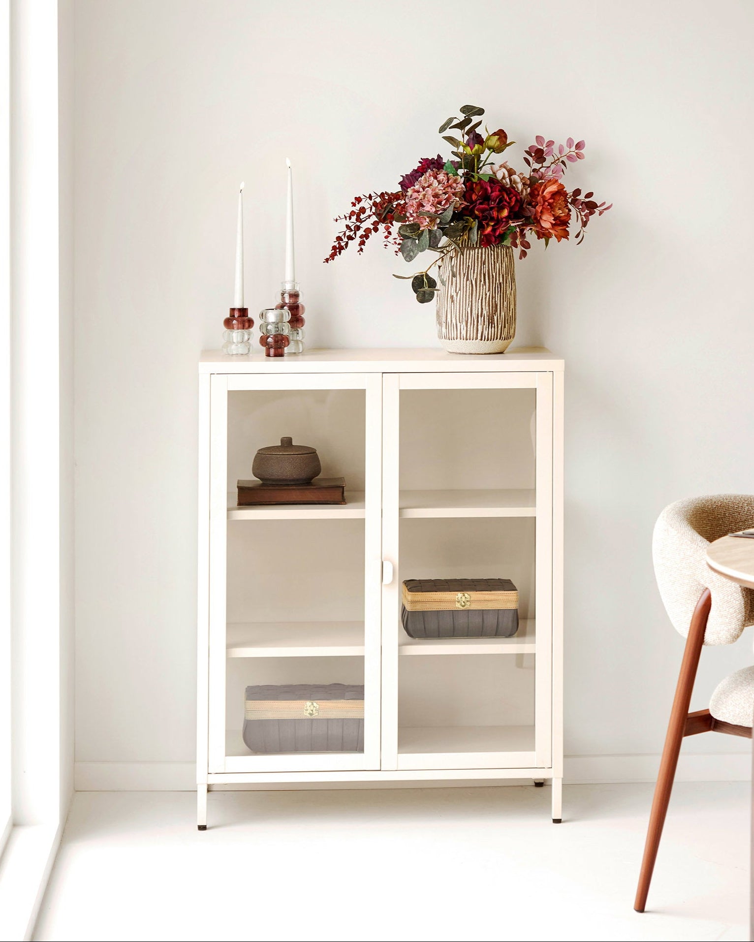 Brisbane Display Cabinet – Off White (101 x 80 x 40 cm)