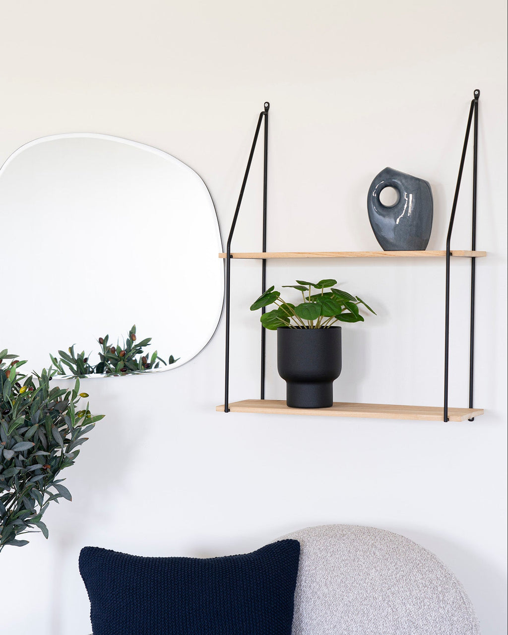 Haag Vägghylla – Svart / Natur