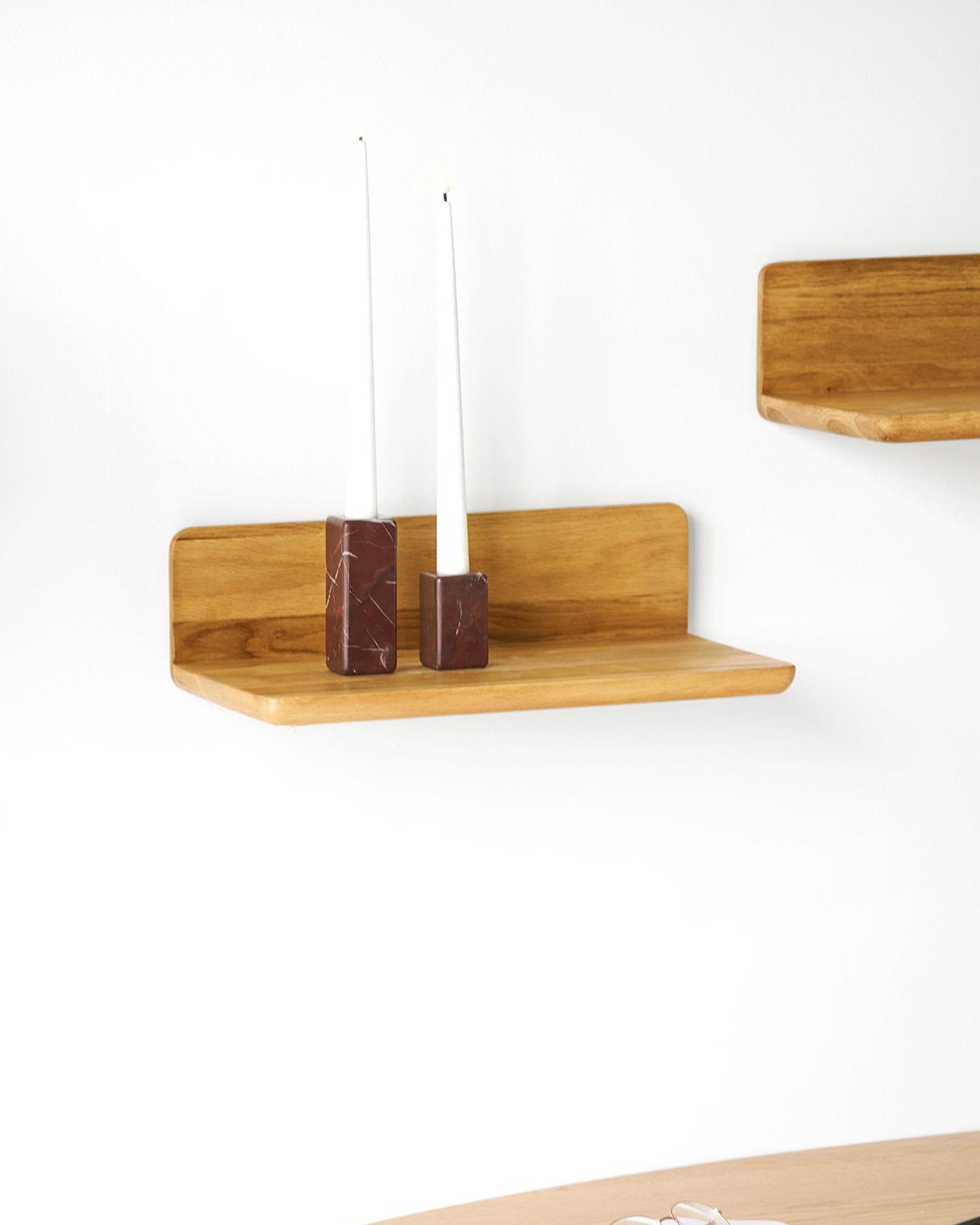 Salina Ek Vägghylla – 40 x 22 cm