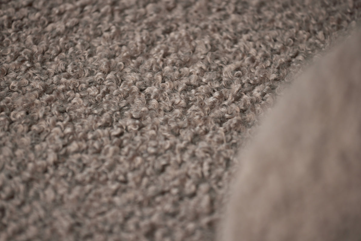 Nordkoster Fåtölj – Mörkbeige Teddy