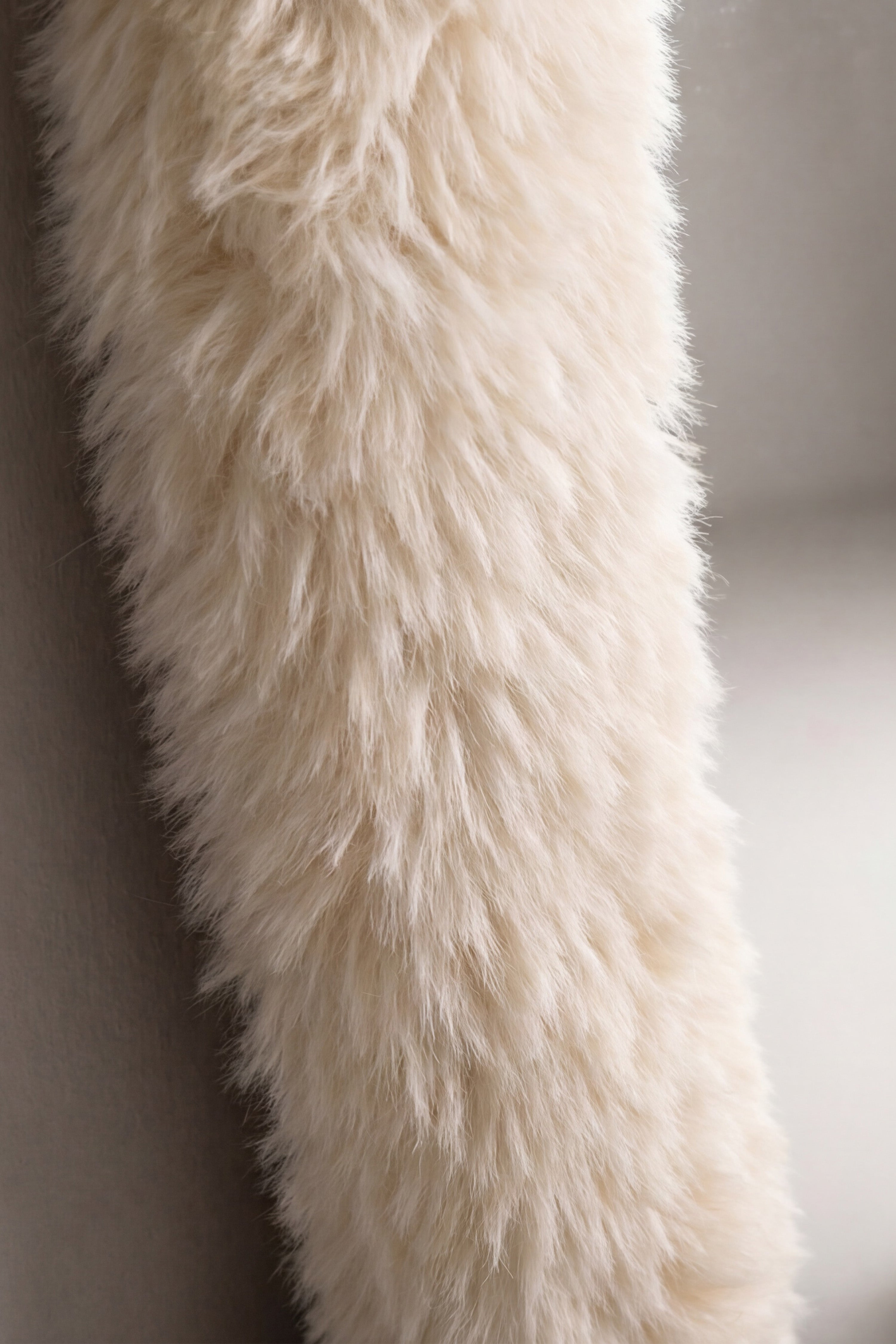 Mirza Helkroppsspegel i Beige Fuskpäls – 160 cm