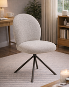 Lana Matstol med snurrfunktion – Sand Bouclé