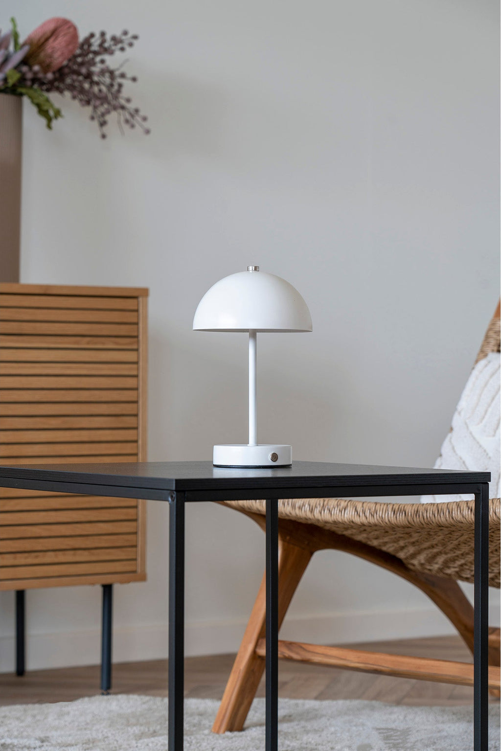 Holt Bordslampa – Vit / Stål