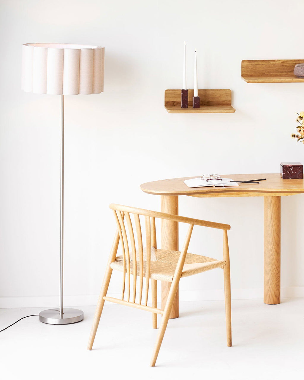 Wattom Golvlampa – Beige / Grå