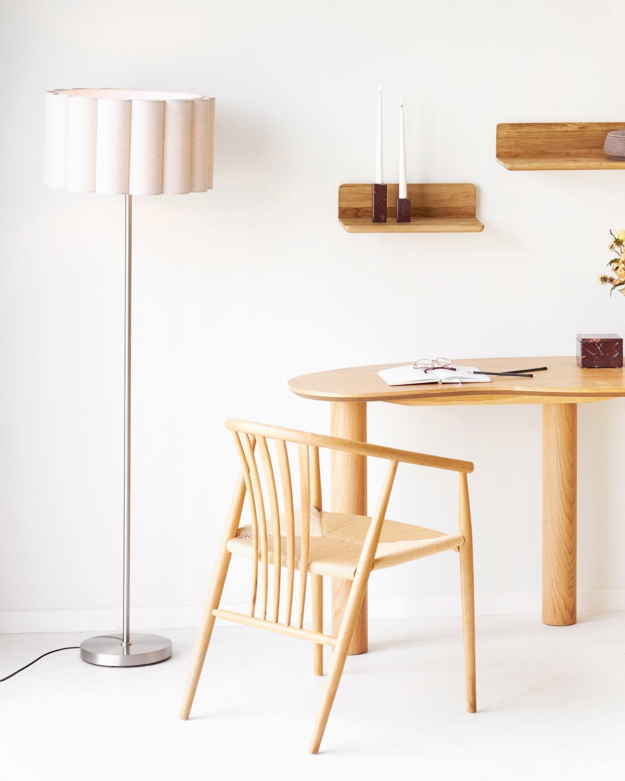 Wattom Golvlampa – Beige / Grå