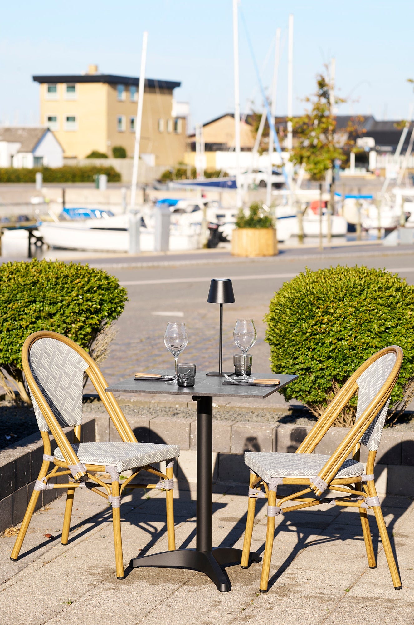 Lauria Utestol – Vit / Grå