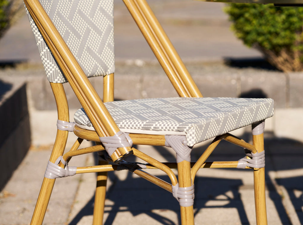 Lauria Utestol – Vit / Grå