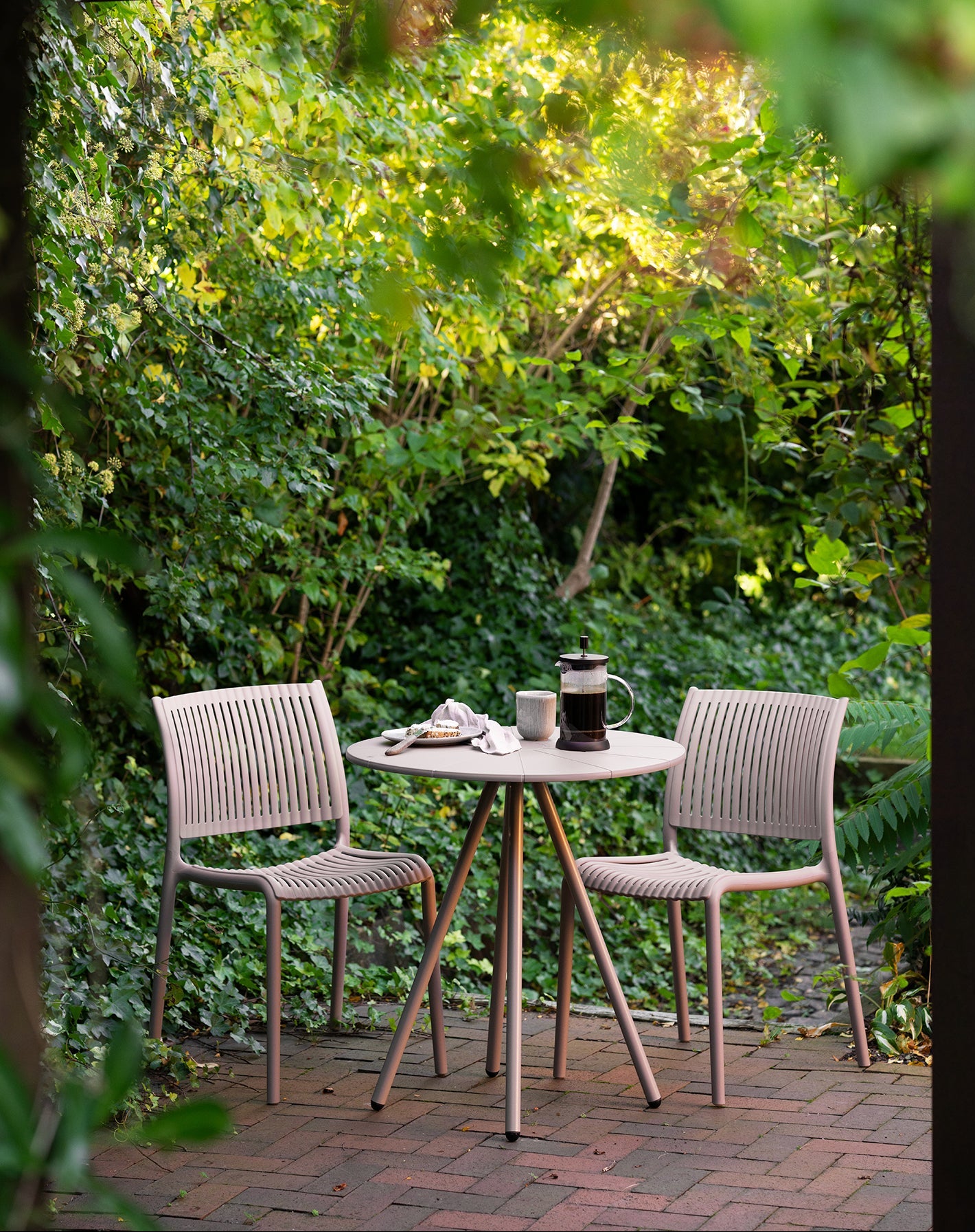 Manzano Stol – Taupe