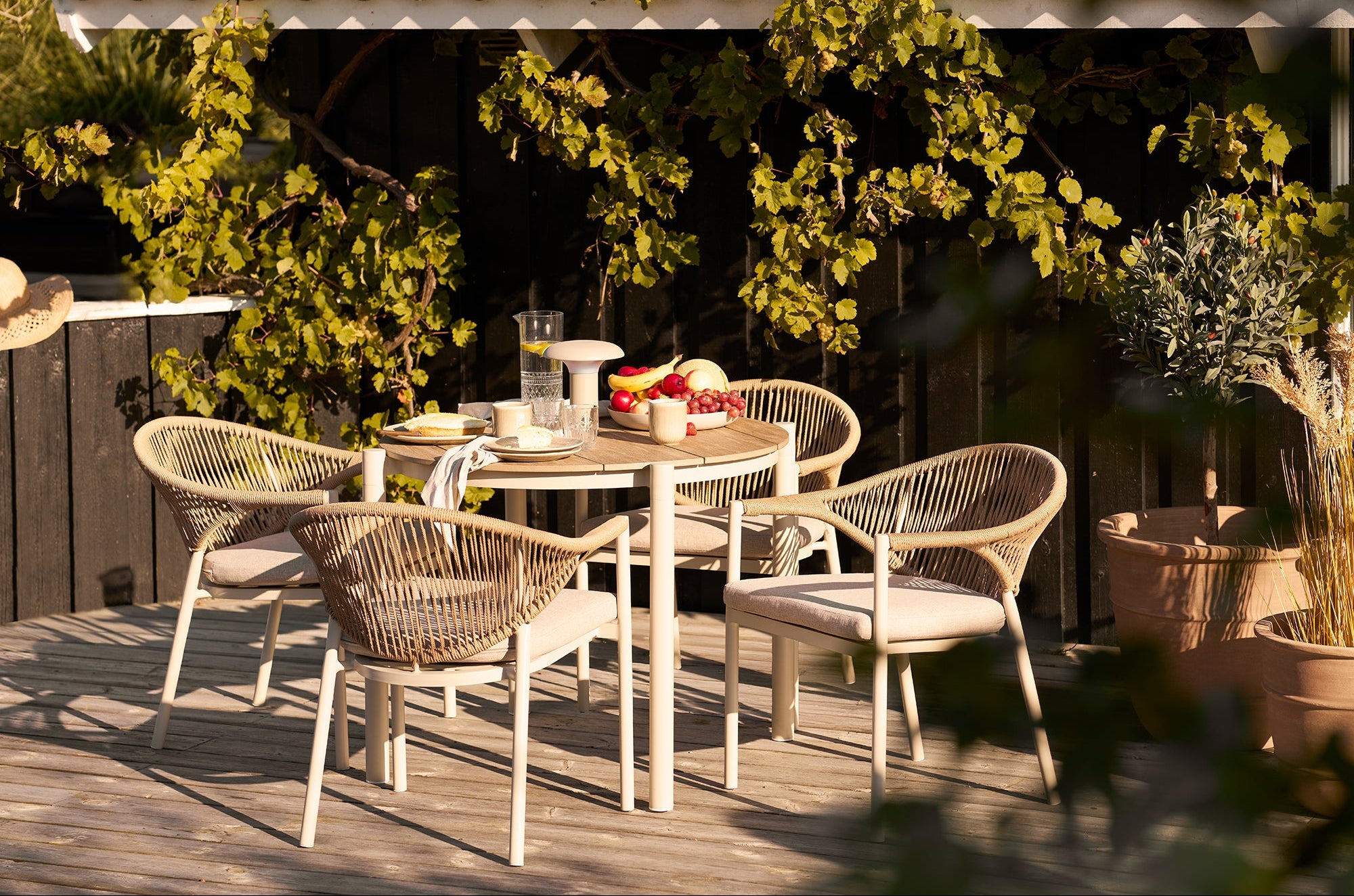 Abela Matstol – Sand / Natural