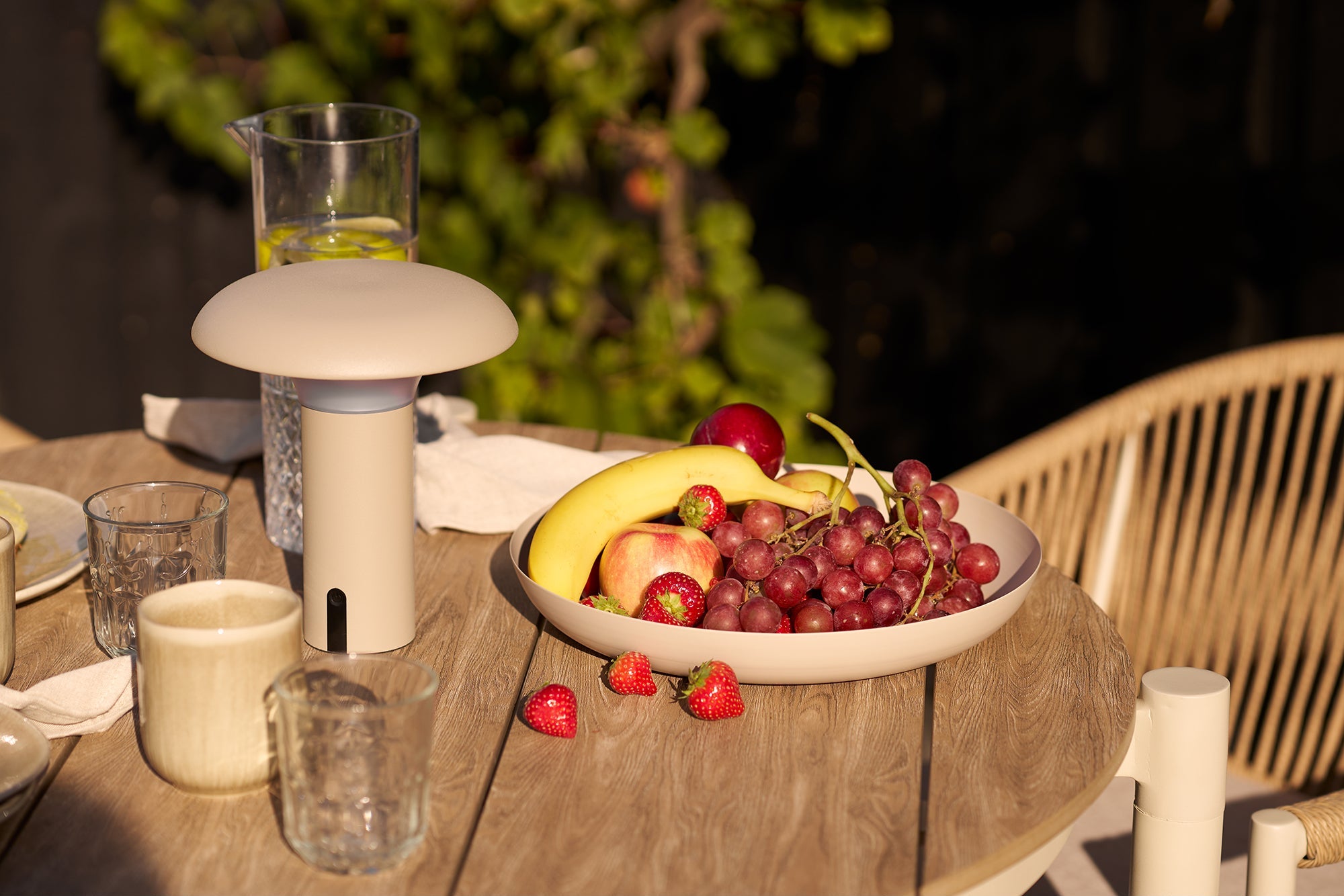 Abela Matbord – Sand / Natur ø90cm