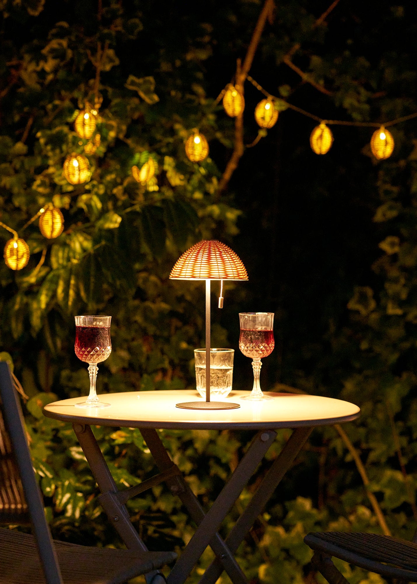 Carlisle LED Ljusslinga – Natur / Svart