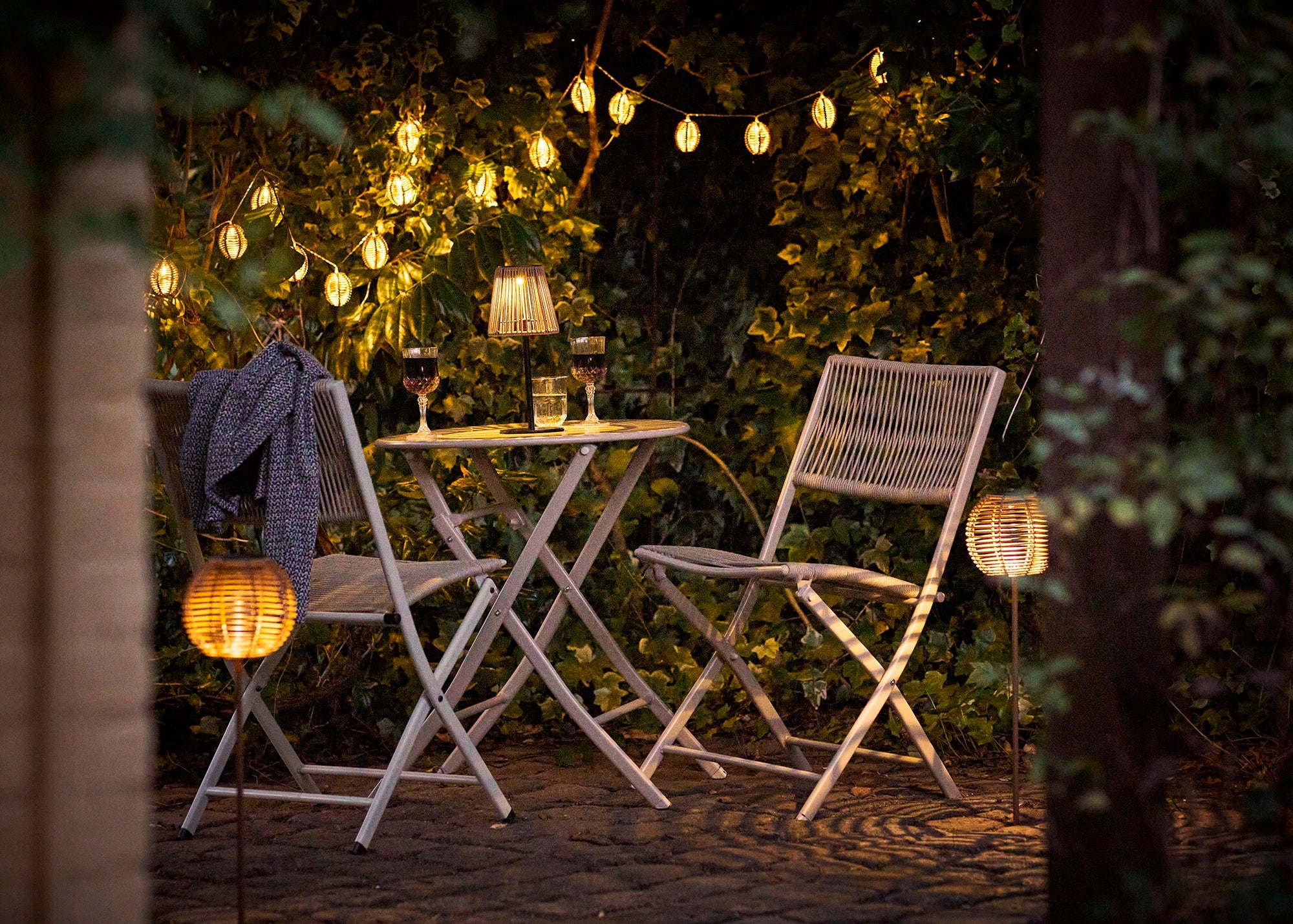 Carlisle Lampa med solpanel – Natur