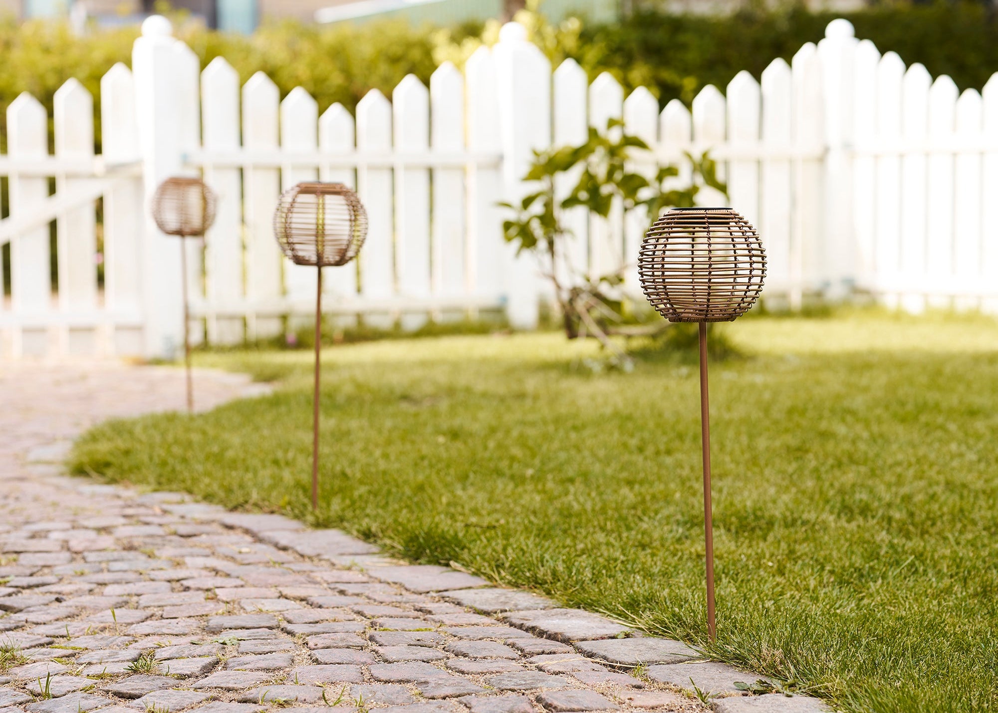 Carlisle Lampa med solpanel – Natur