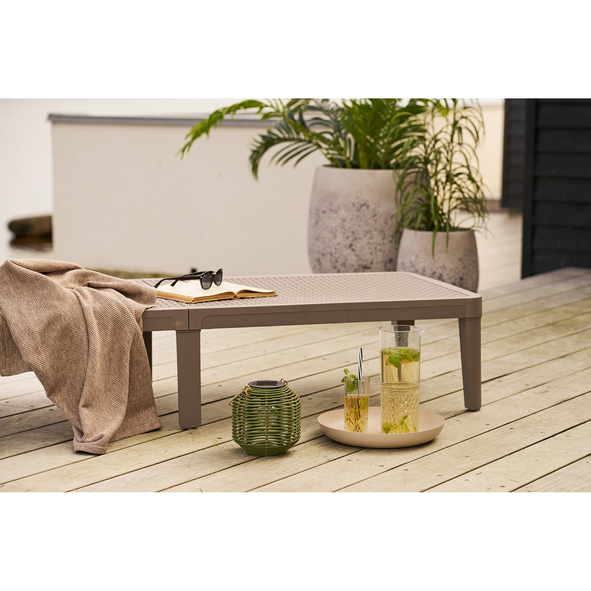 Crewe Lykta med solpanel – Grön