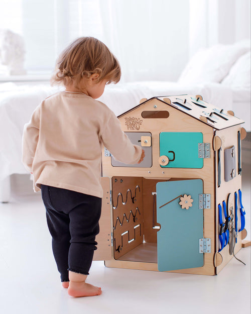 BusyHus MINT – aktivitetshus i björk, begränsad upplaga – BusyKids