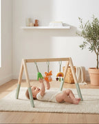 Babygym i Trä med Hängande Leksaker