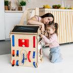BusyHus NATURA – sensoriskt aktivitetshus i björk med 30 lekmoment – BusyKids