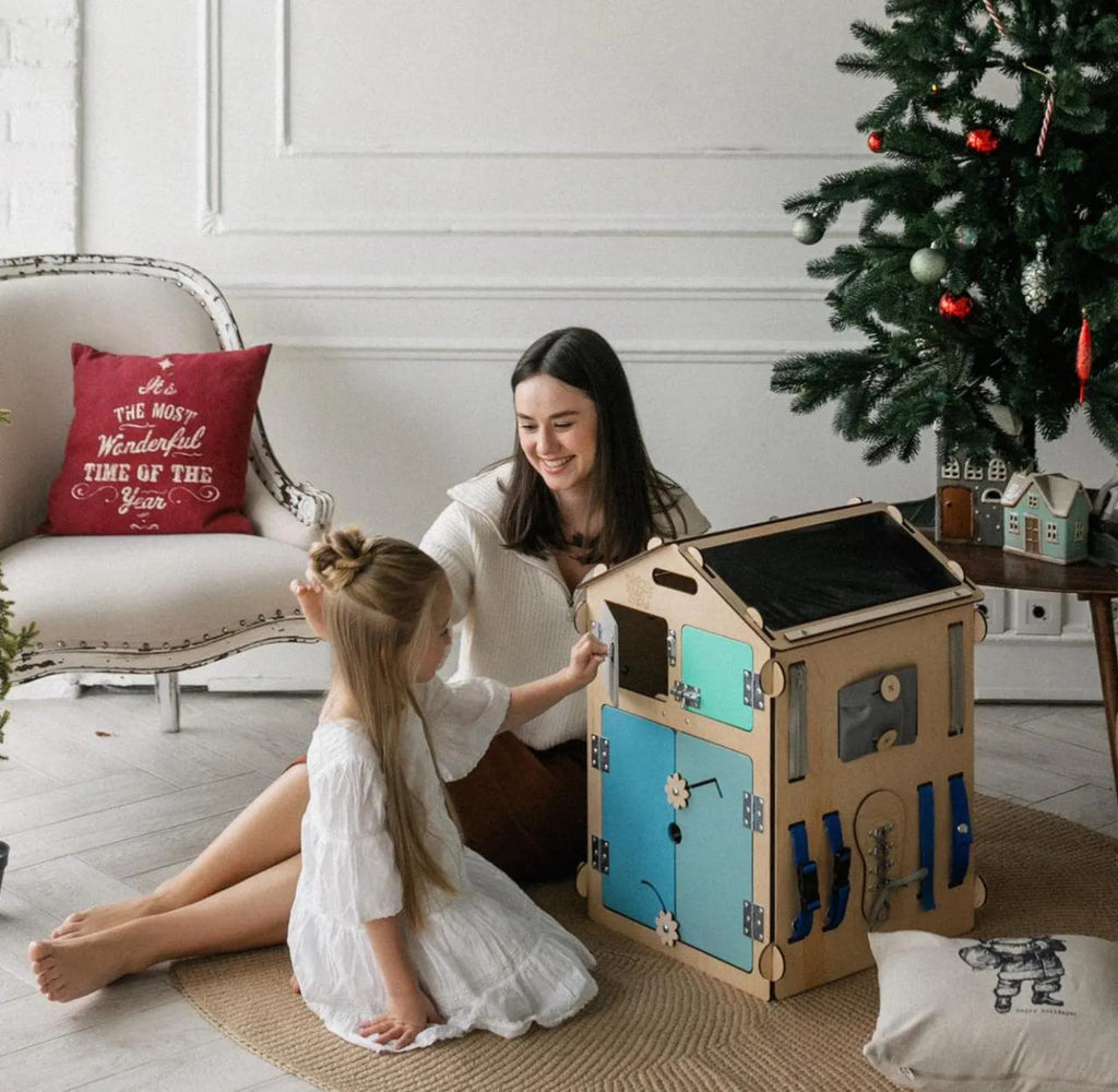 BusyHus MINT – aktivitetshus i björk, begränsad upplaga – BusyKids