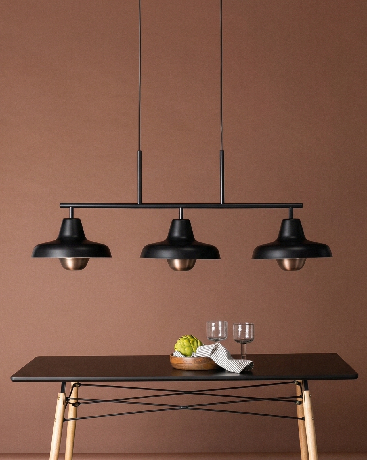 Stöten Taklampa Svart