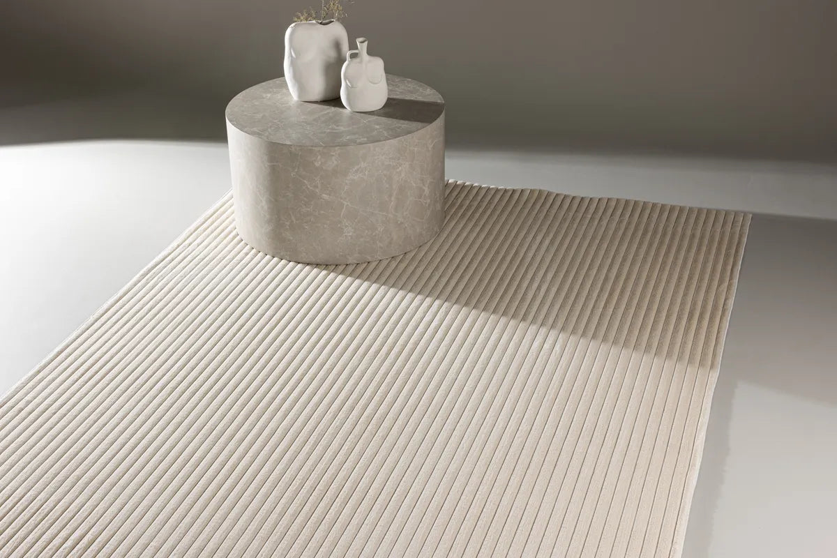 Miller Matta – Offwhite 290 × 200