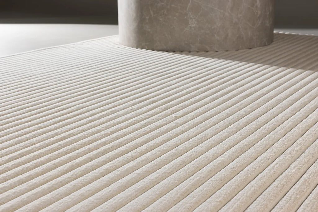 Miller Matta – Offwhite 290 × 200